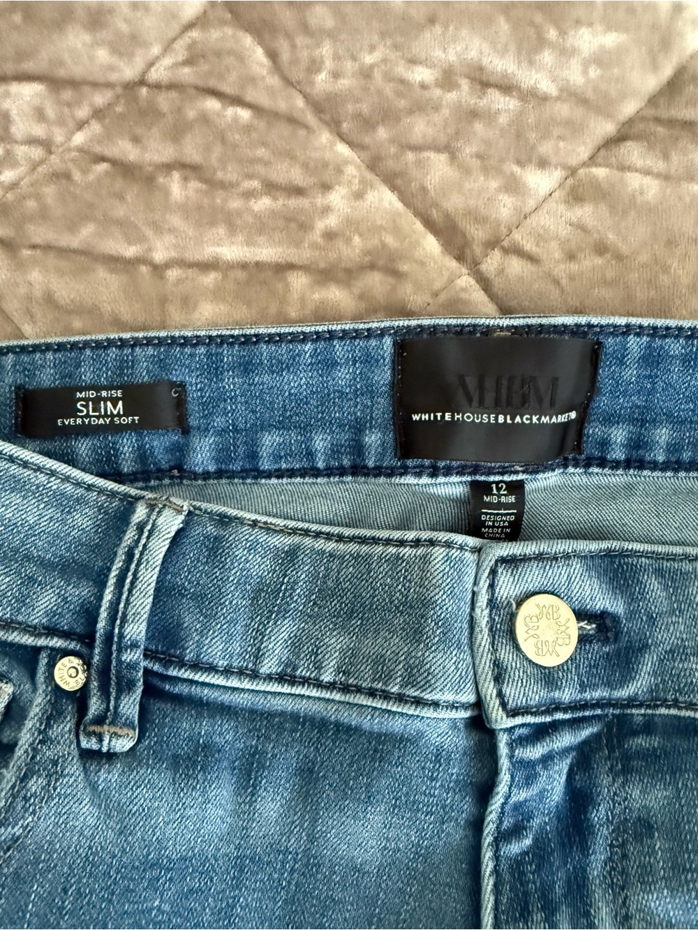 White House Black Market Women's Light Blue Mid Rise Slim Straight Jeans Size 12 - Picture 3 of 9